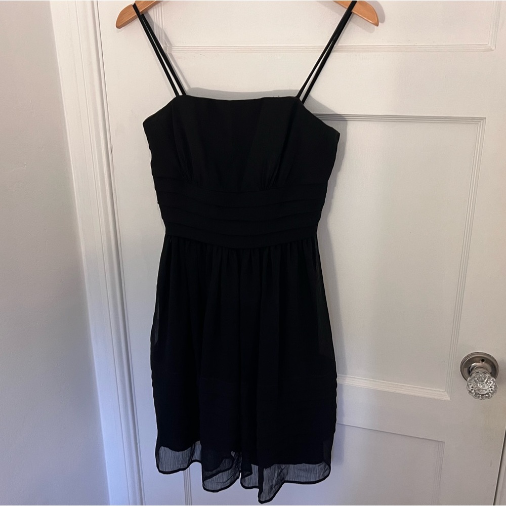 David’s Bridal Short Spaghetti Strap/Strapless Pleated Dress in Crinkle Chiffon